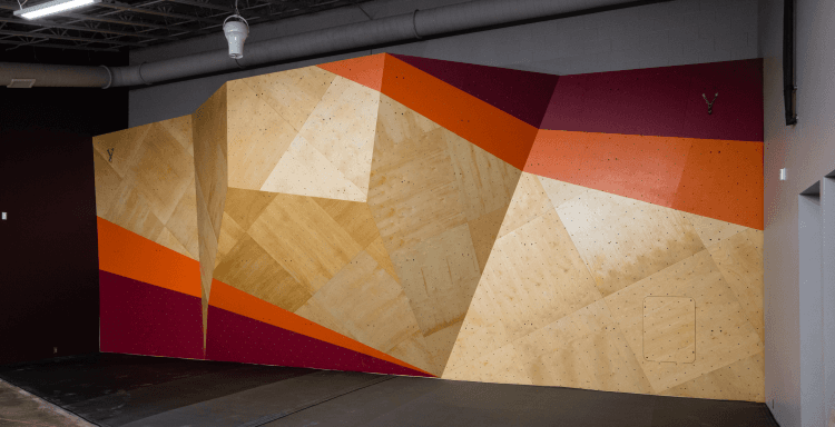 Standard bouldering wall design for universities and colleges