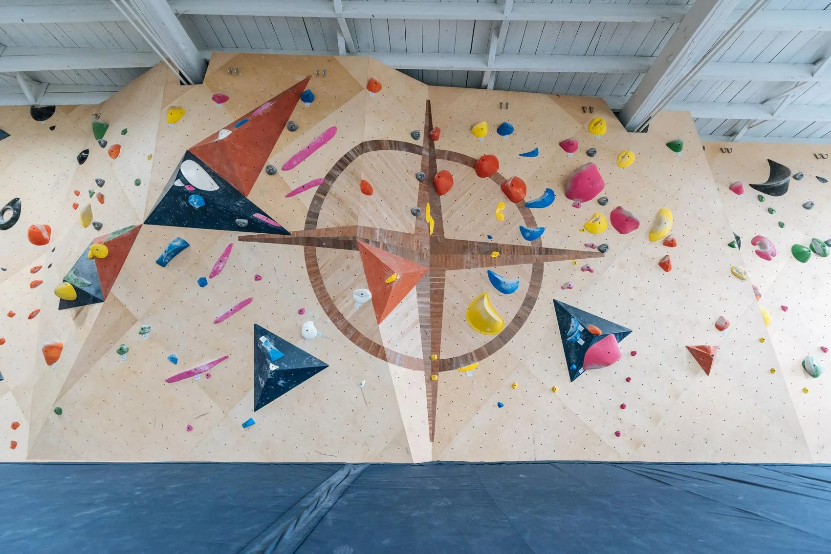 LEARNING FROM LATITUDE: NAVIGATING THE CORONAVIRUS (5.15D) 