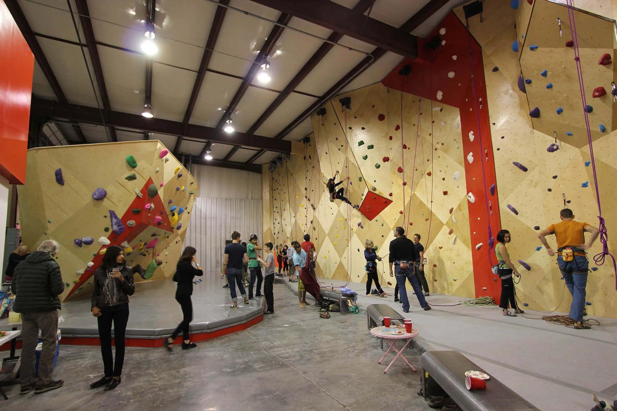 Lots of room to spread out during community event nights. Vertical Solutions as a climbing wall builder always stresses how impactful it will be to not cram climbing square footage in just because you want the most possible. Having social space is key to a good climbing gym culture.
