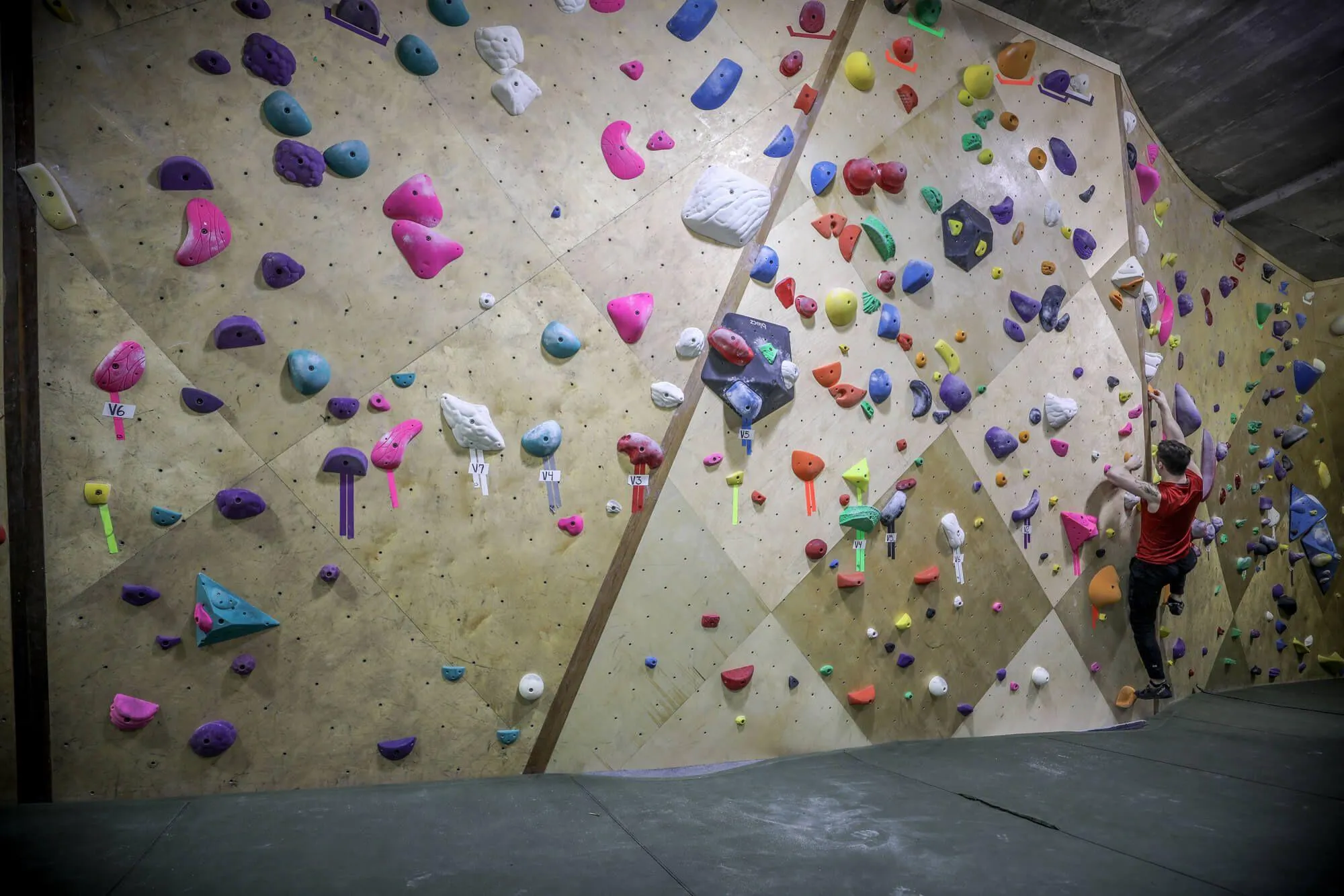 The curvy ARC walls designed for SRB still yield plenty of ability to add volumes and large holds for route complexity.
