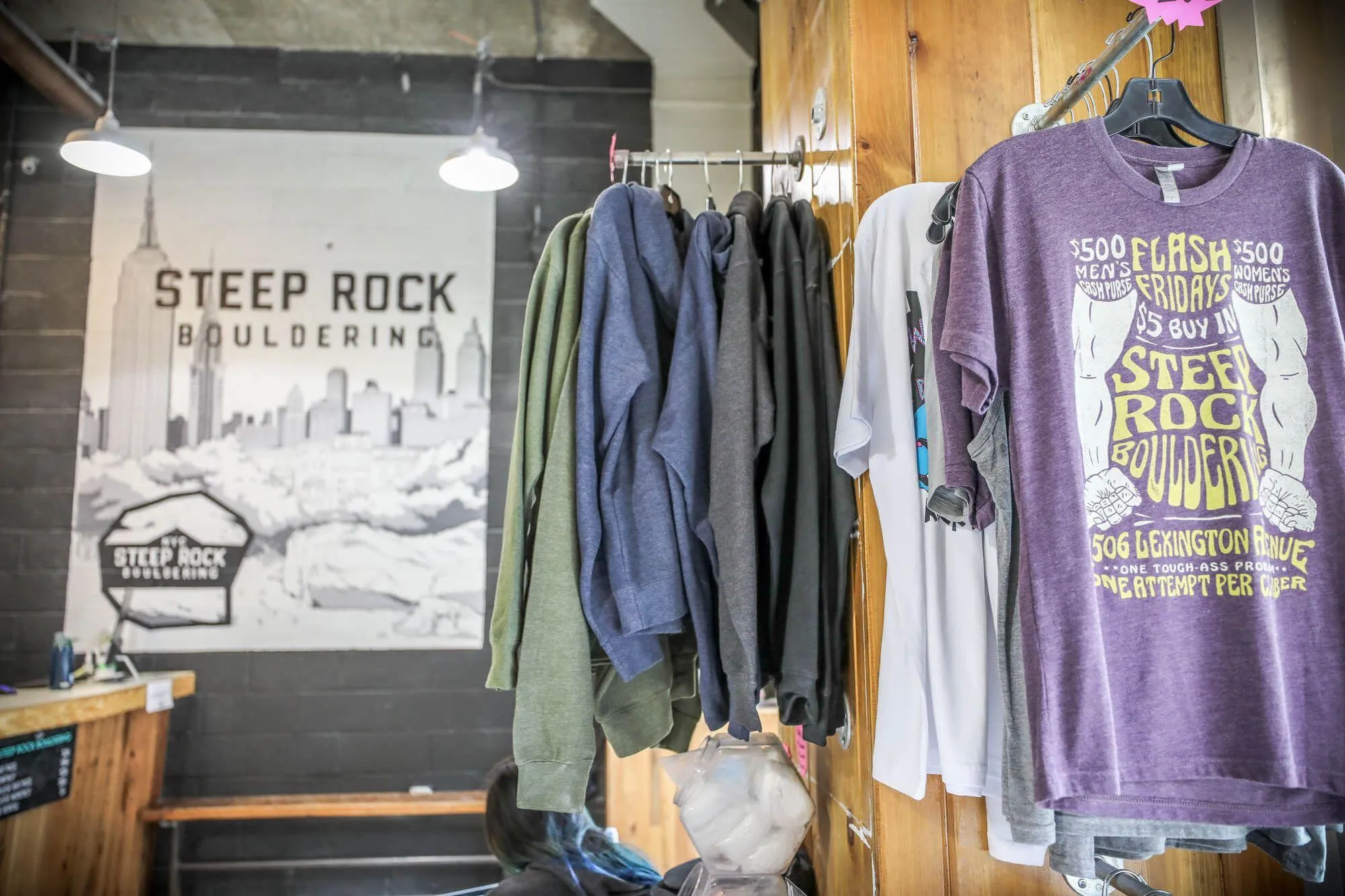 When you have limited area to work with, you can still have plenty of space to show off your own branded gear for sale. SRB is a perfect example of a gym that approaches this with constant freshness.
