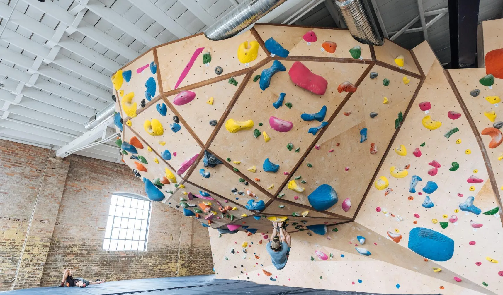 MLM multi-layer modular climbing wall with geometric panels